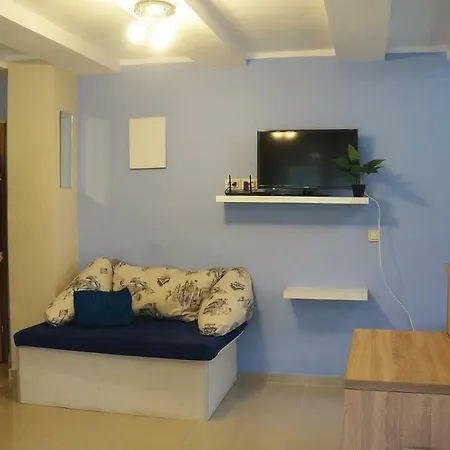 Two-bedroom Holiday In *